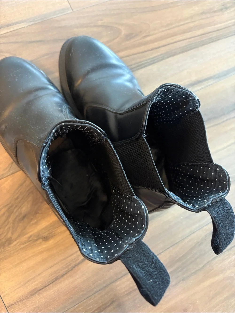 Women’s Dr. Martens Black Leather Chelsea Ankle Boots- Size 7.5